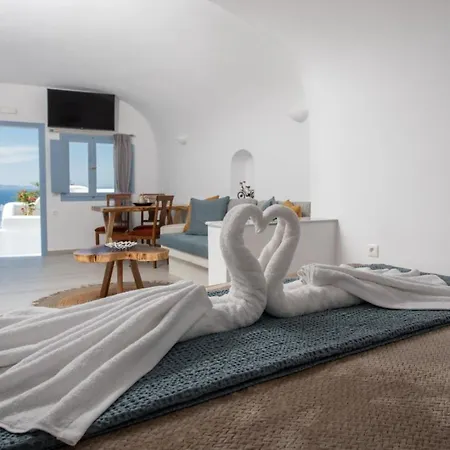 Sun Angelos Oia - Luxury Cave Suites Exterior photo