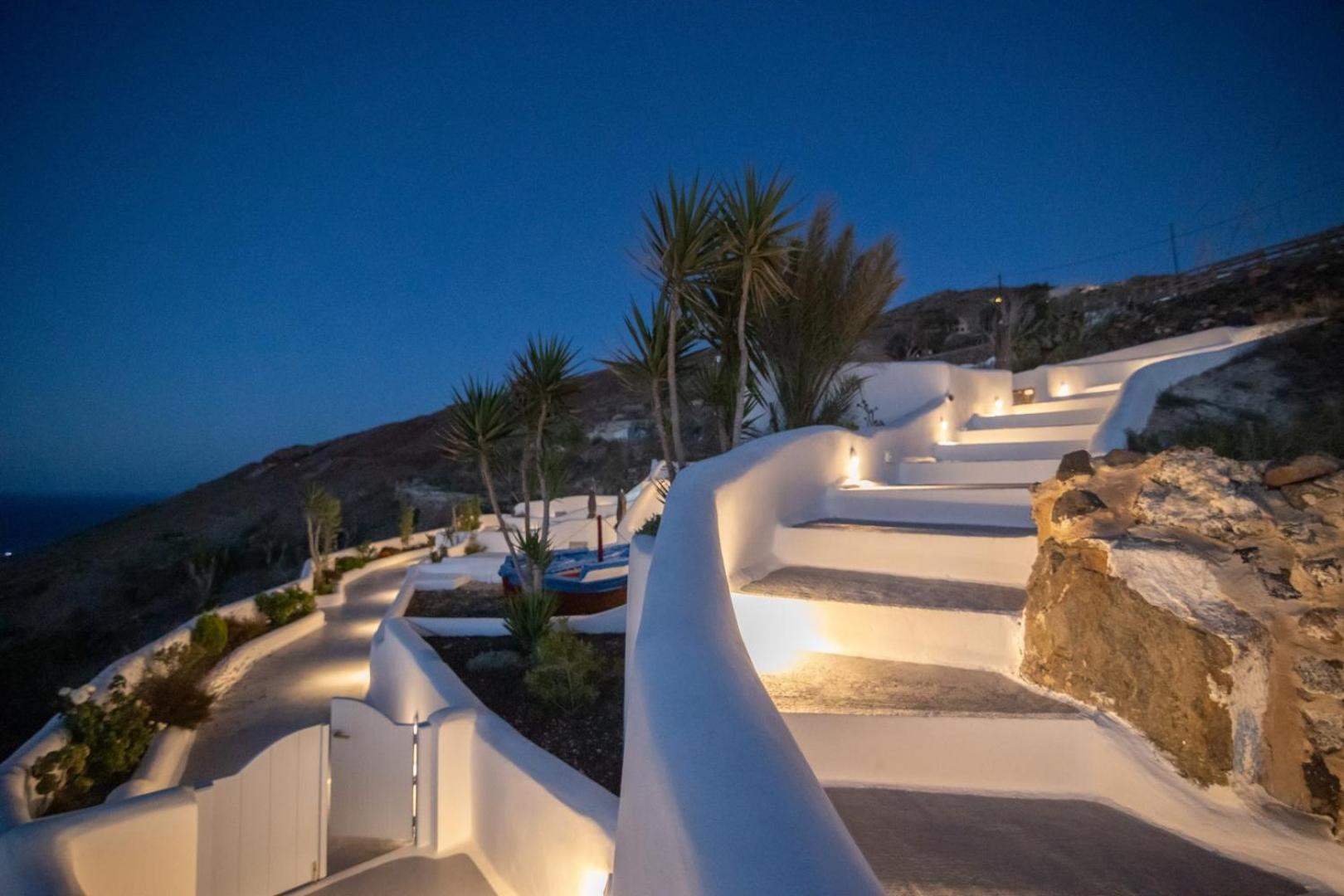 Sun Angelos - Luxury Cave Oia (Santorini)